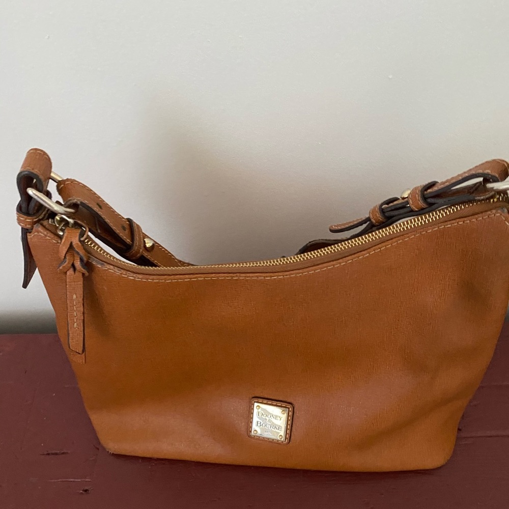 Dooney and Bourke hand bag used